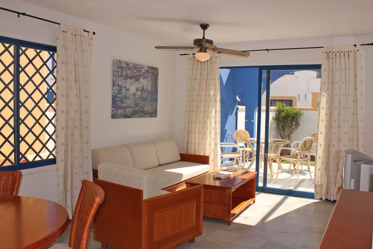 Apartamentos El Minarete Рокетас-де-Мар Экстерьер фото